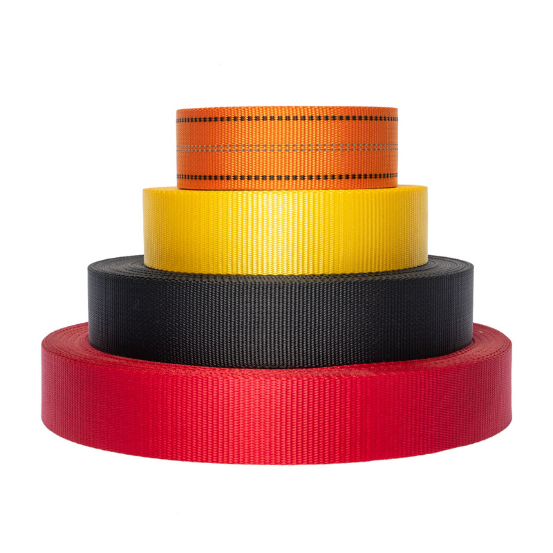 Che cosa si tratta di applicazioni comuni per la cinghia di poliestere?