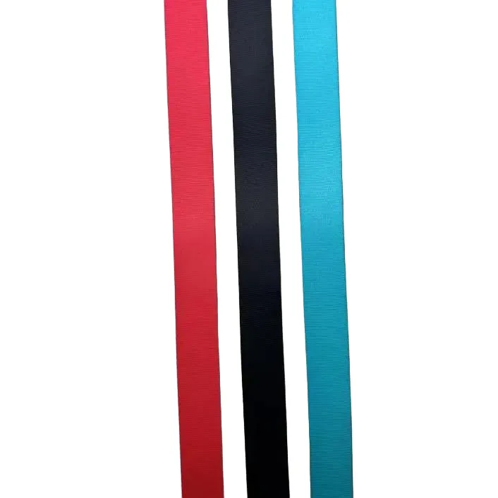 Cinturino in finto nylon a trama fine